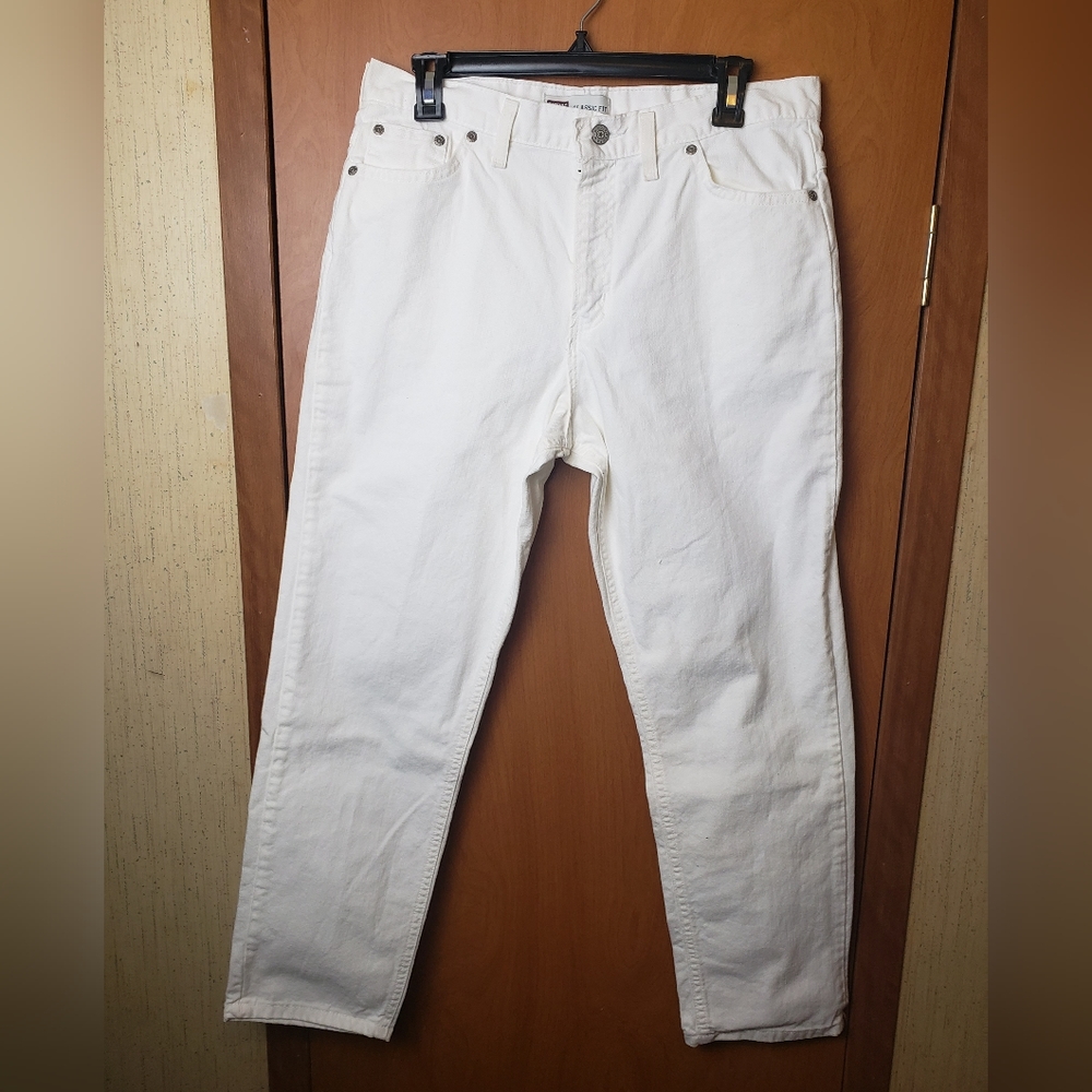 Womens Faded Glory White Classic Fit Jeans